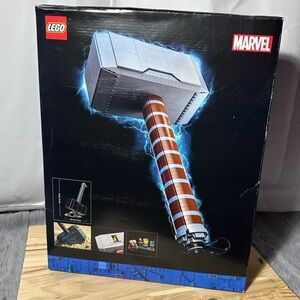 LEGO Infinity Saga Thor’s Hammer Mjolnir Marvel Brand New Unopened